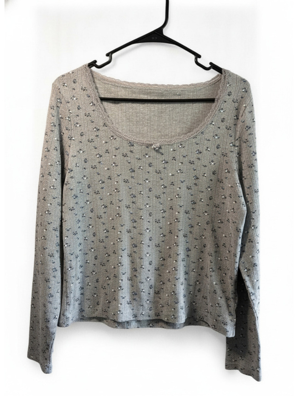 Layed cottage core long sleeve Gray Long Sleeve Floral Print Top
